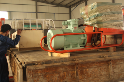 三月里來春光好 液壓架柱式鉆機發貨忙