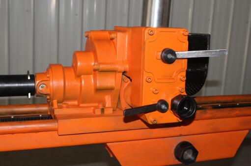 啟睿氣動架柱式鉆機(jī)實(shí)拍圖